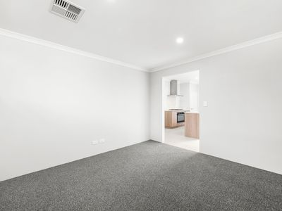 7 Barnevelder Bend, Southern River