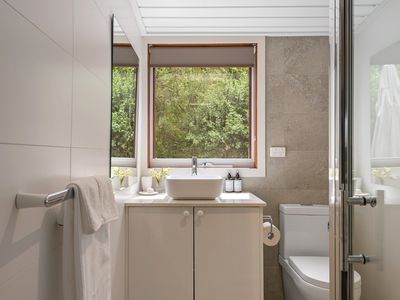 24 Blanche Parade, Mount Macedon