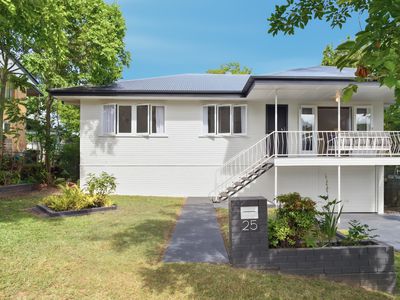 25 Penambul Crescent, Ferny Hills