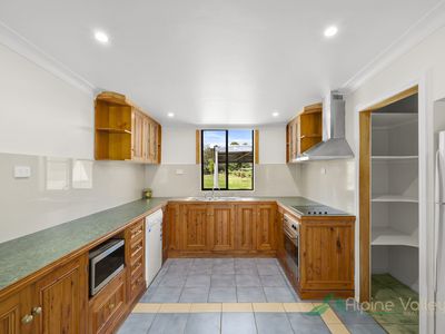 18 Ryders Lane, Tawonga