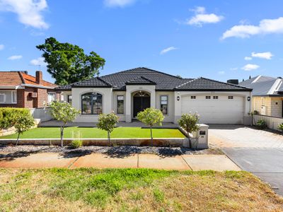 14 Williamson Avenue, Belmont