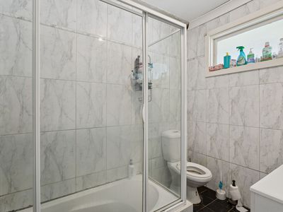 18 Harford Avenue, Viveash