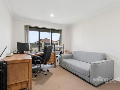 10 Teague Way, Lakelands