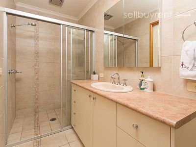 6 SHARP COURT, Wodonga