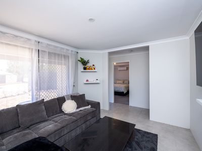1 Kookynie Loop , Baldivis