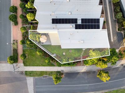 7 Marina Court, Hope Island