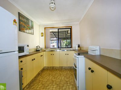 4 White Gum Ave, Albion Park Rail