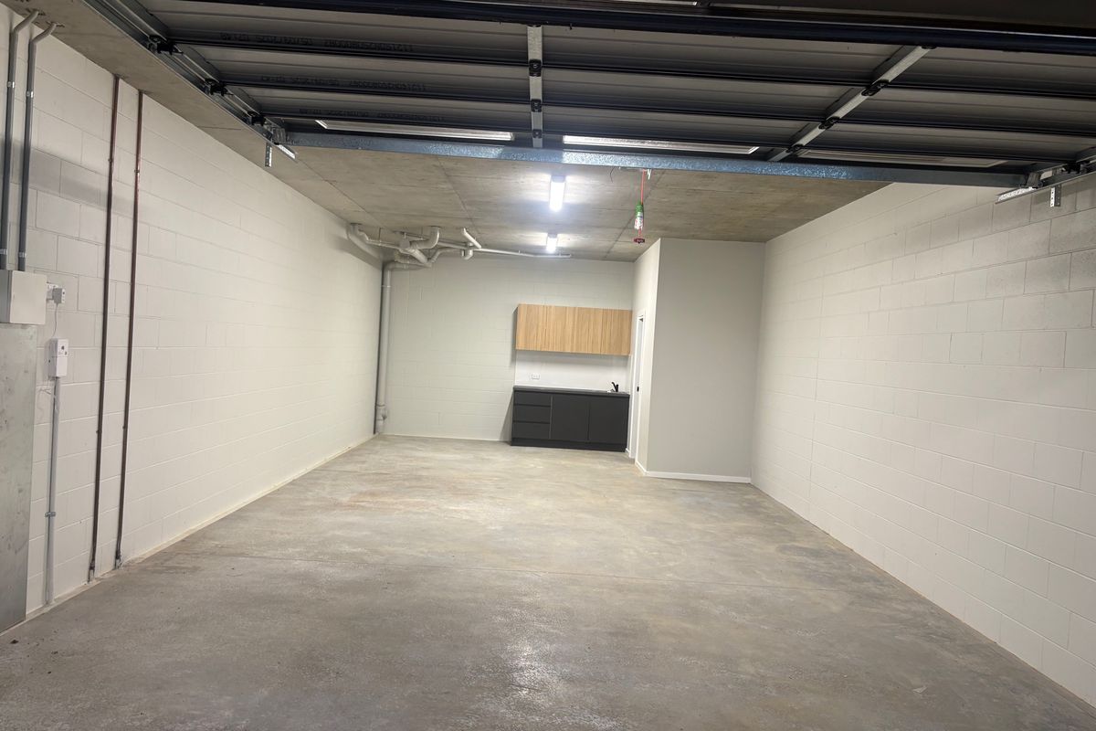 Unit 8 / 10 Think Road, Townsend