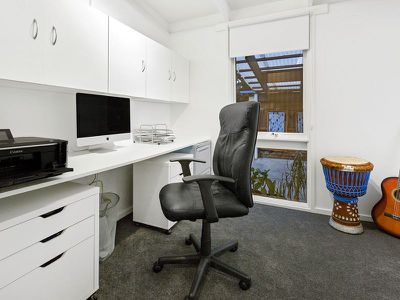7 Holden Road, Rye