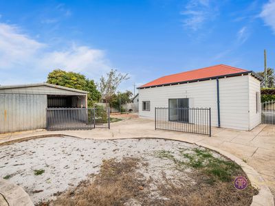 296 Railway Parade, East Cannington