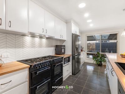 12 Atlanta Glen, Cranbourne