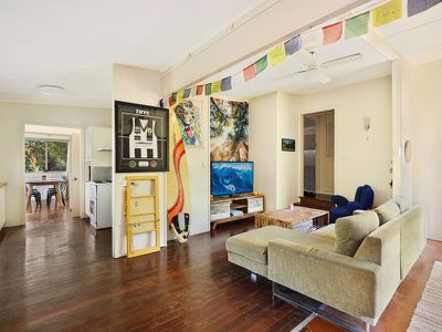 9 Palm Drive, Mooloolaba