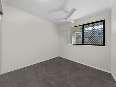 2 / 2 Darter Close, Lowood