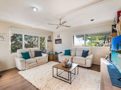 16 Dickens Road, Ambarvale