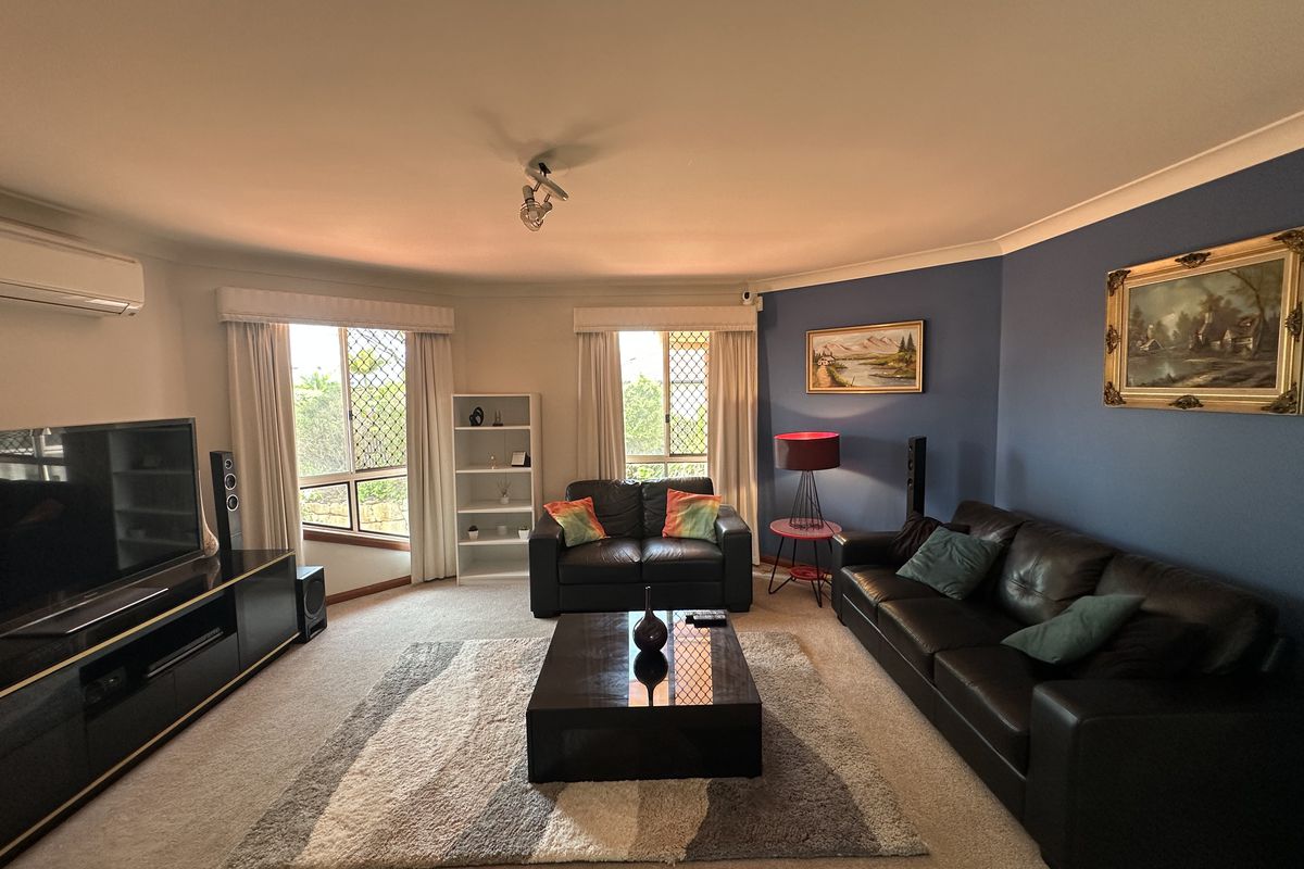 24 Aquarius Place, Bridgeman Downs