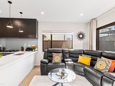 6 Hiki Street, Hobsonville