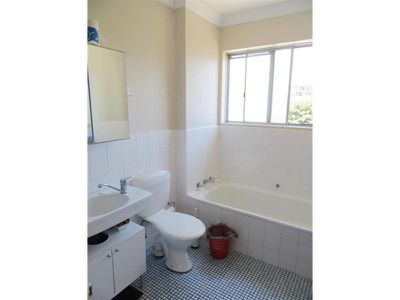 11 / 70 Cliff Road, North Wollongong