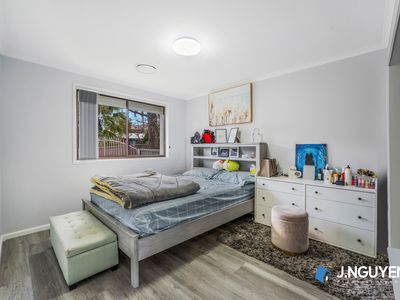 5 Leonard Place, Bonnyrigg