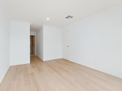 28 Venus Way, Hillarys