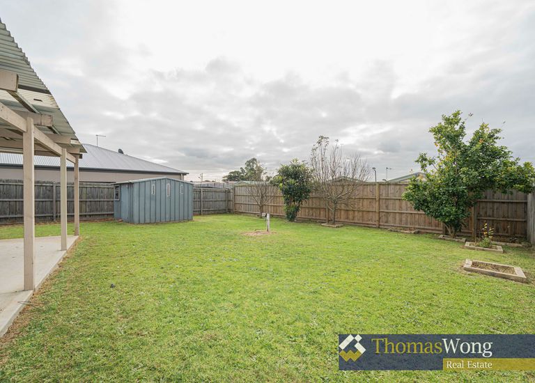 13 Luscombe Avenue, Carrum Downs