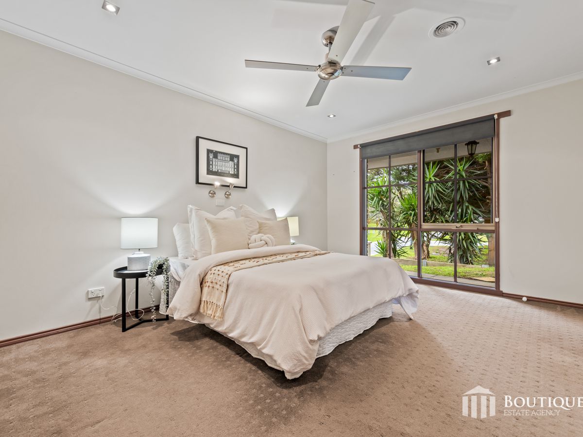 17 Francine Court, Narre Warren