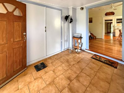 2 CANOPUS CIRCUIT, Atherton