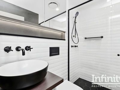 7 / 6 Danks Street, Waterloo