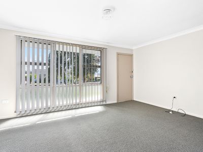 18 Eleanor Street, Oak Flats