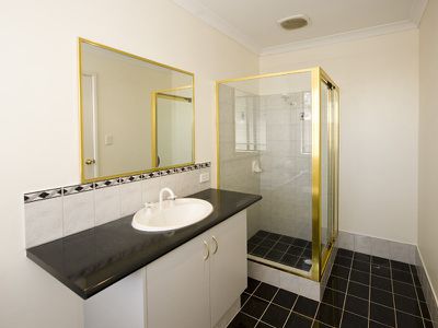 2 / 20A Staines Street, Lathlain