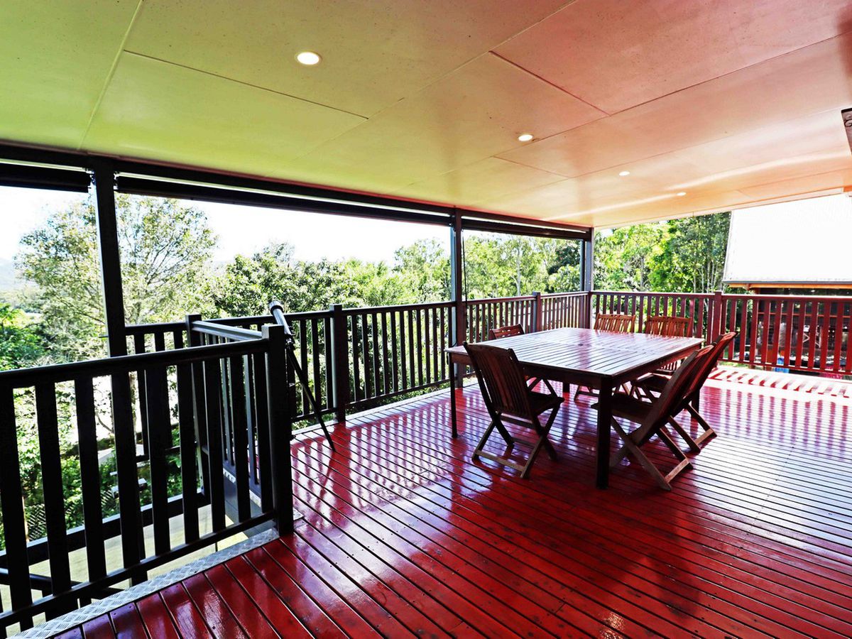 25 TWELFTH AVENUE, Atherton