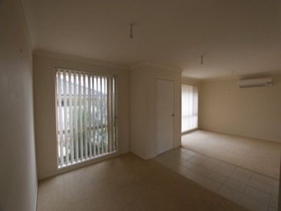 2 / 3 Lovell Prd, Shortland