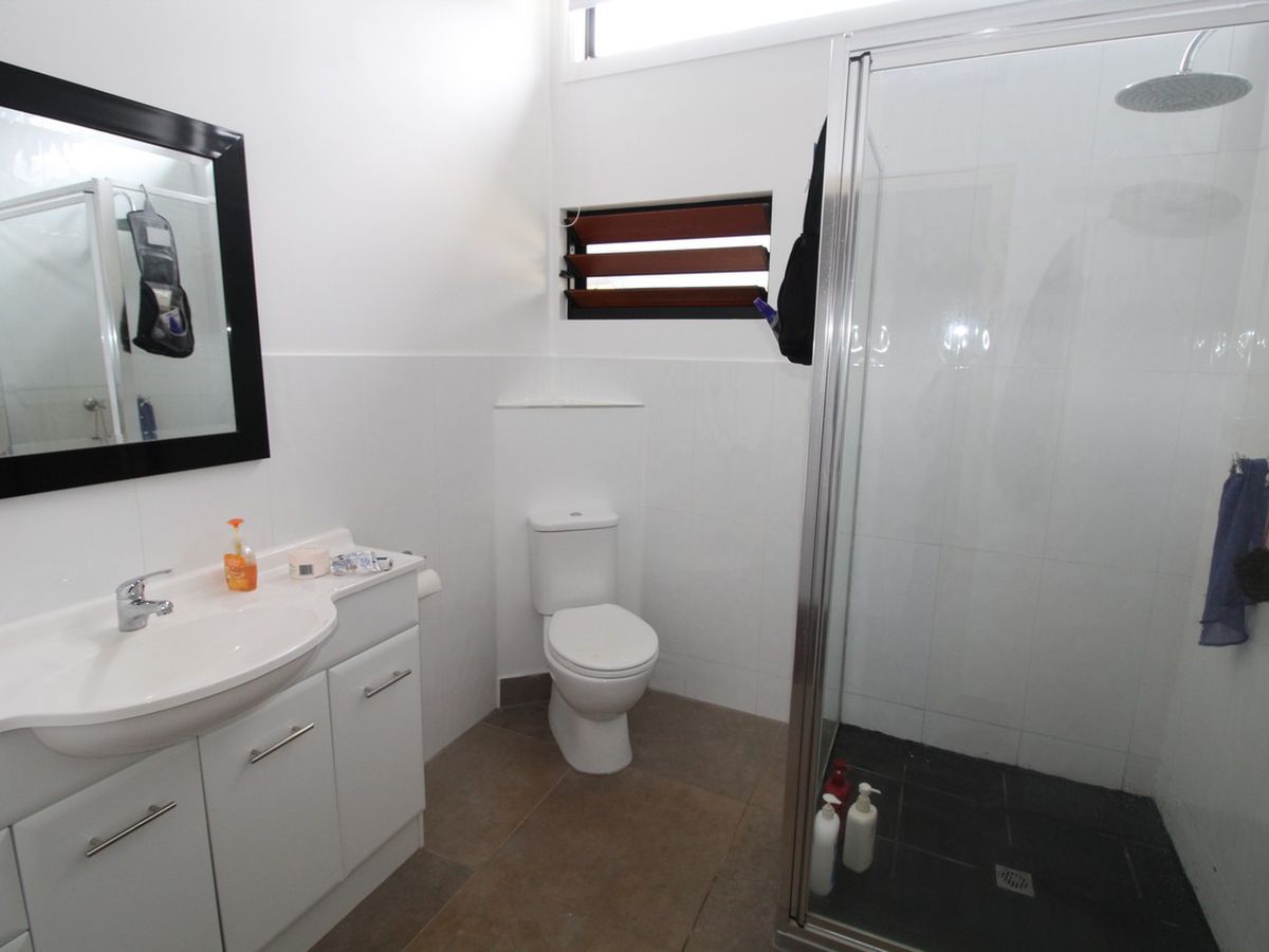 1 / 4 GRAU STREET, Atherton