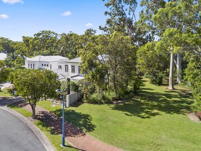 22 Lakeside Drive, Peregian Springs