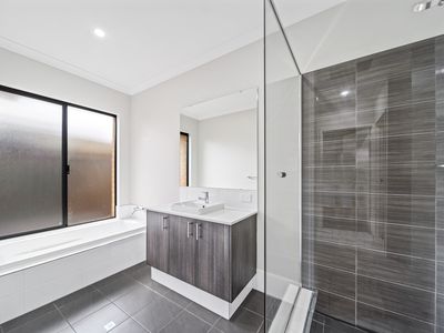 3 Yakka Way, Wandi
