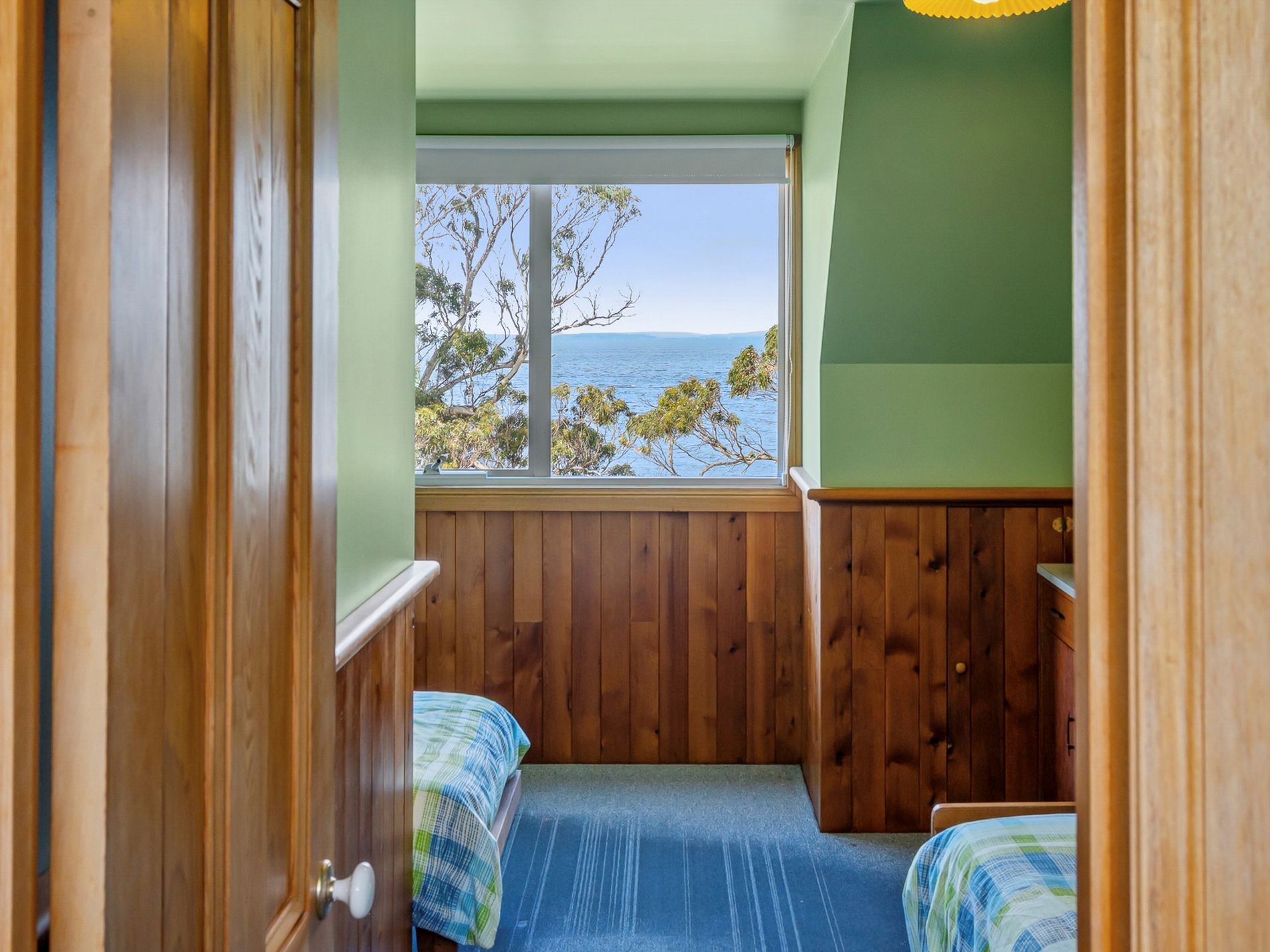 5190 Channel Highway, Gordon