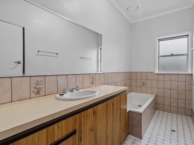 32 Scoullar Street, Finley