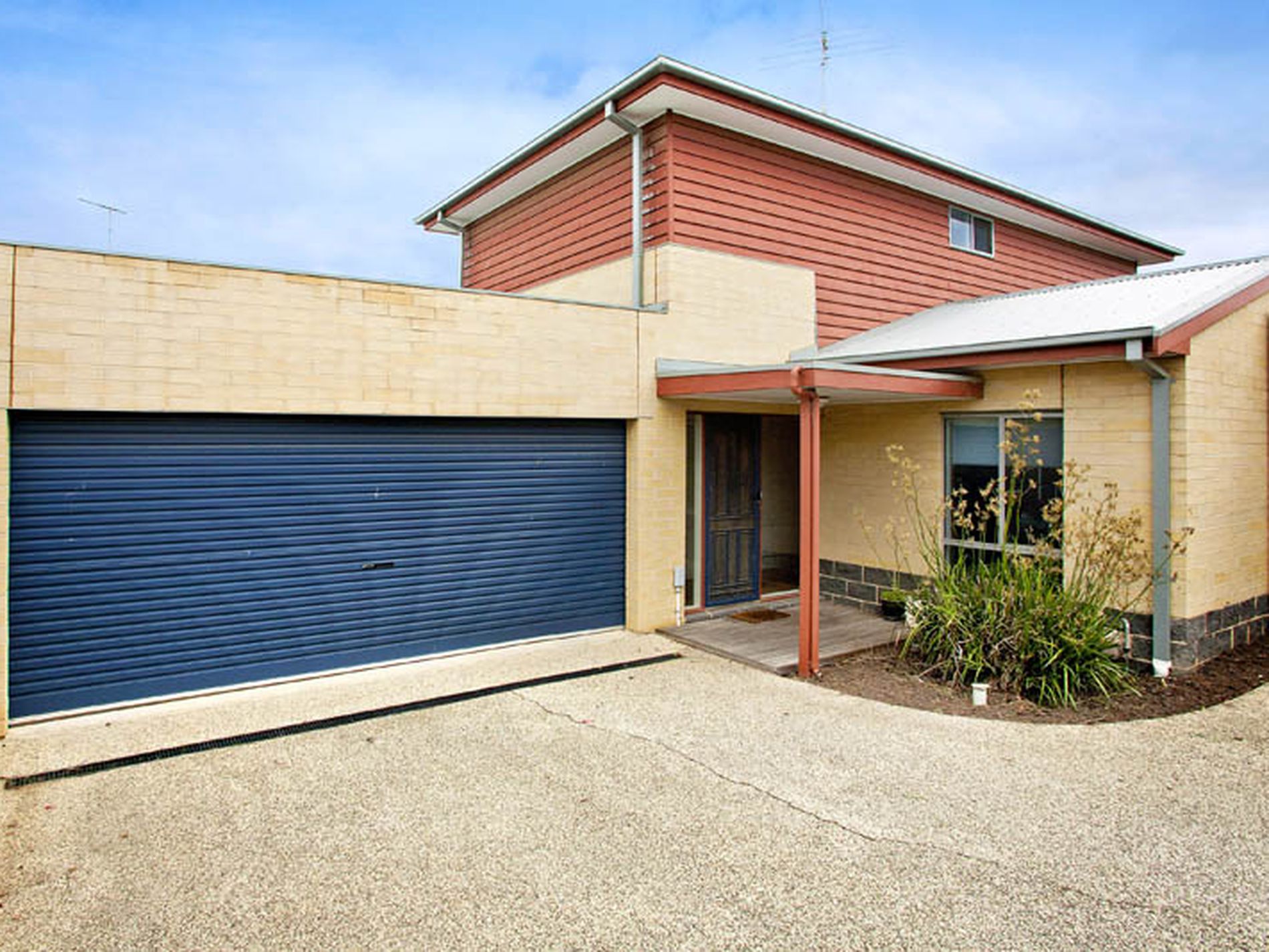 2/13 Fogarty Avenue, Highton