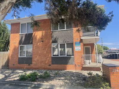 1 / 256 Gordon Street, Footscray