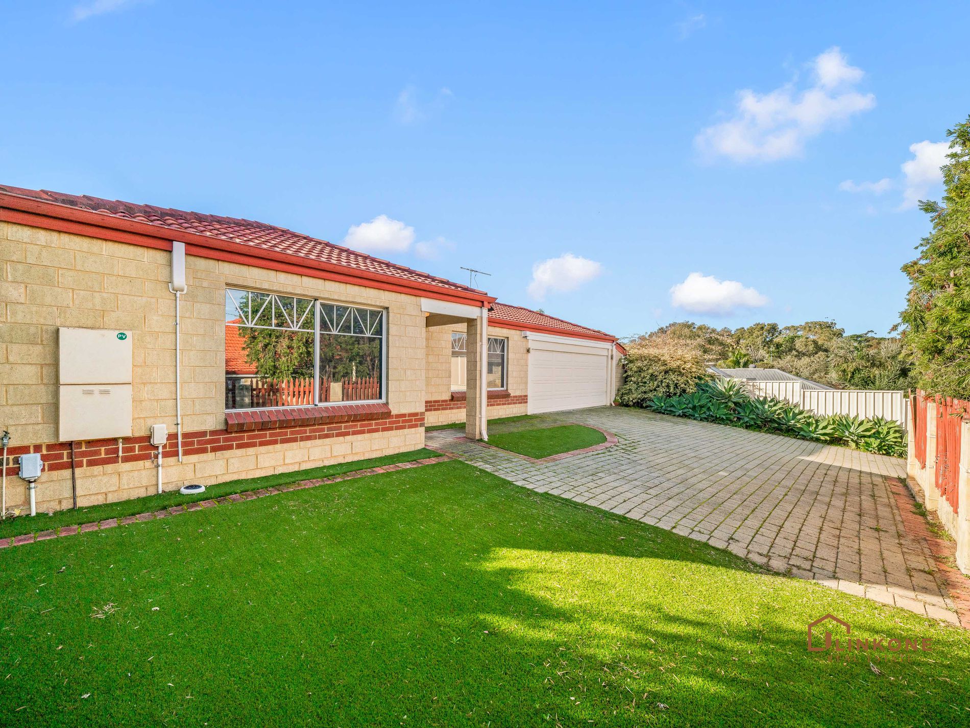 2 / 94 Hobbs Avenue, Como