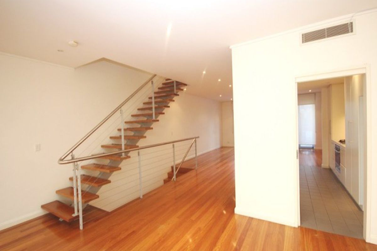 9 Lewis Avenue, Rhodes