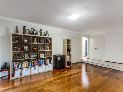 60 Whitfeld Terrace, Winthrop
