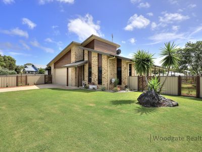 9 Sunset Avenue, Woodgate