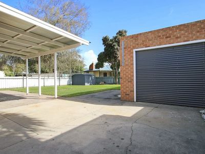 977 Waugh Rd, North Albury