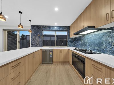 17 Gowrie Place, Cranbourne West