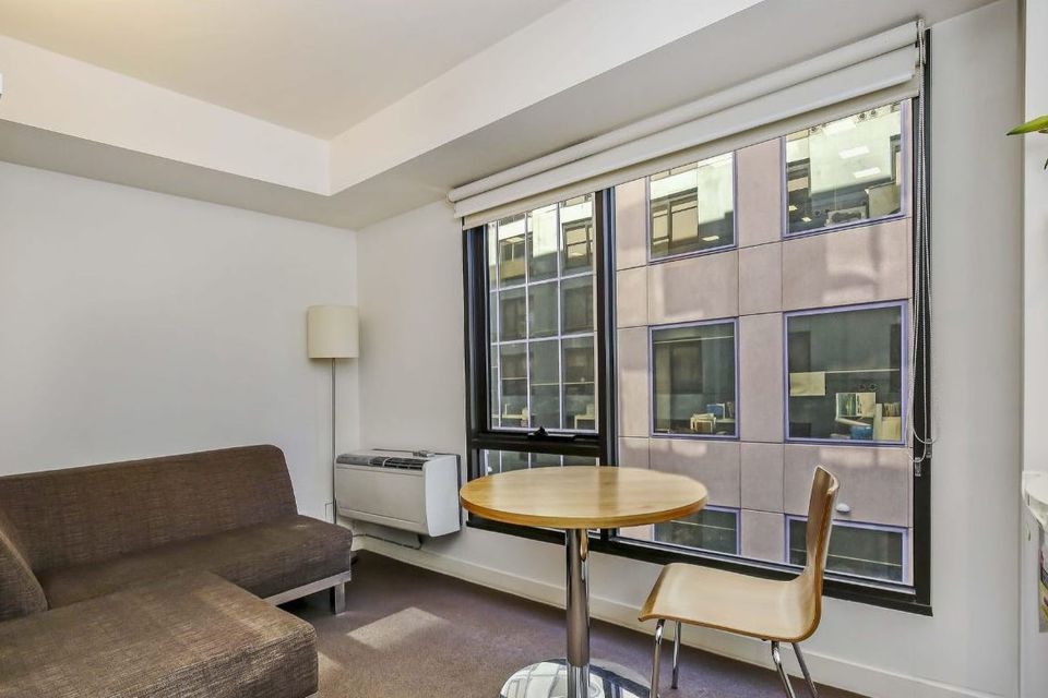 733 / 572 St Kilda Road, Melbourne