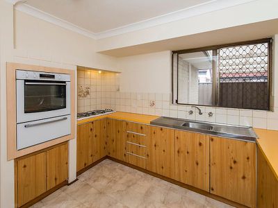 1 / 15 Rentney Way, Willetton