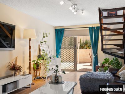 2 / 4 Lawrence Street, Como