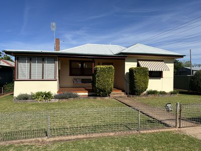 2 Sydney Street, Parkes