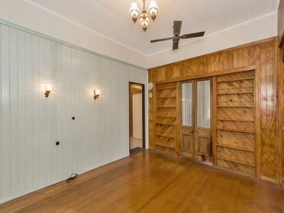 11 Burton Street, North Booval
