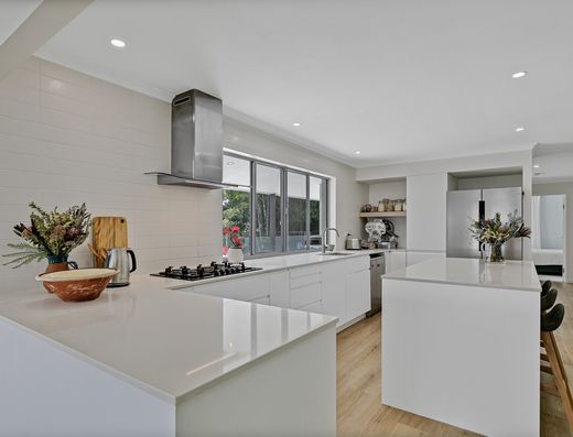 Lifestyle property with views over Eumundi image 13